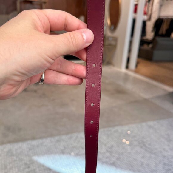 Bottega Veneta Burgundy Leather Gold Drop Buckle Thin Belt - Picture 9 of 11